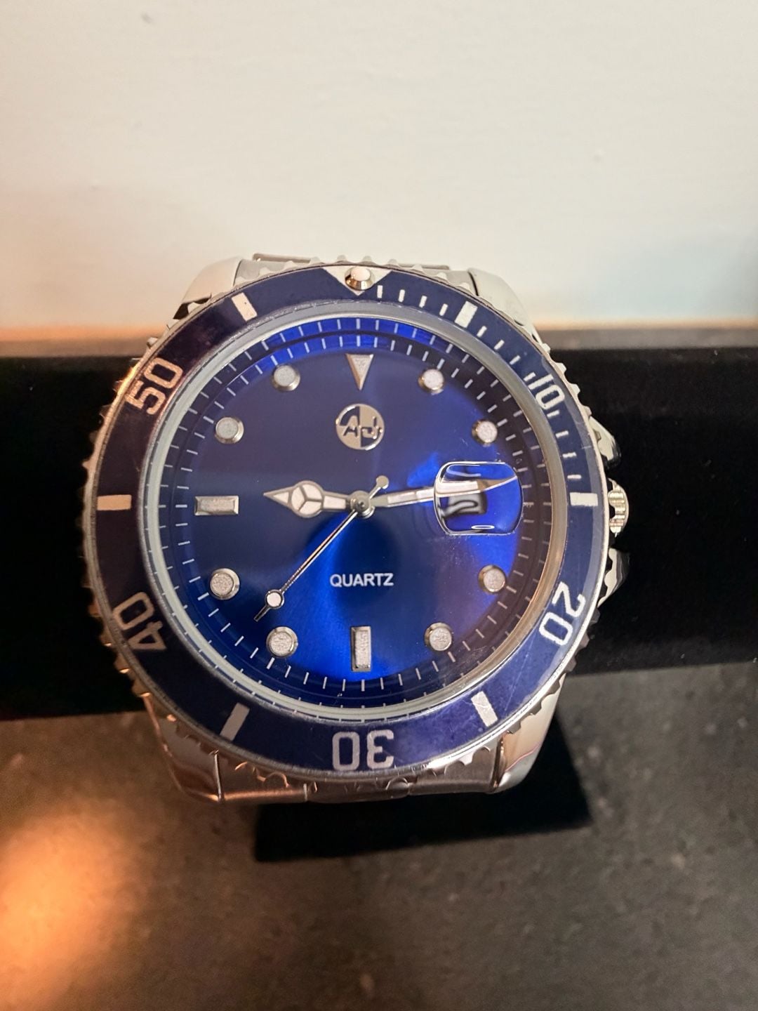 Aj Mens Blue Sunray Dial Submariner Style Diver Watch With Stainless Steel Band